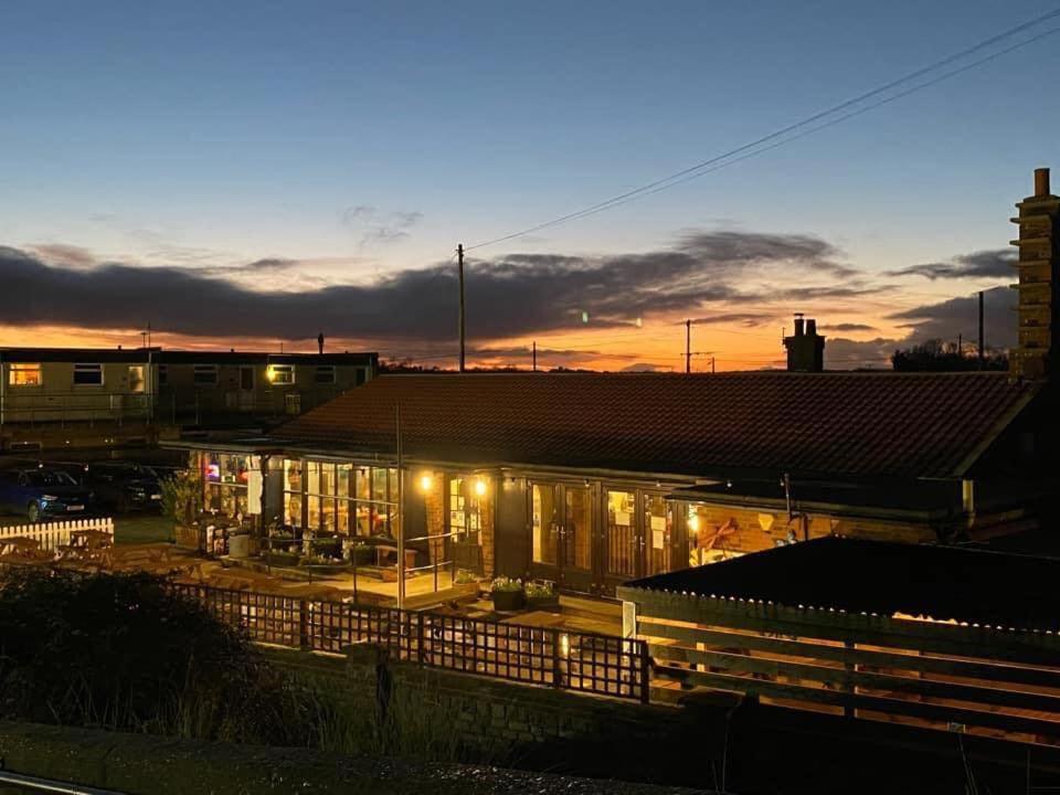 Sea Palling Coastal Terrace Dogs Welcome Optional Hot Tub 빌라 외부 사진